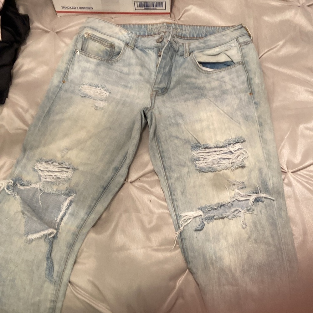 ❤️ Light Blue Distressed Jeans - Picture 6 of 10